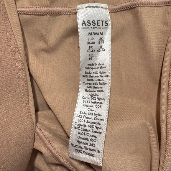 Assets by Spanx High Waisted Thong Shapewear Camel Beige Size M - Picture 7 of 7